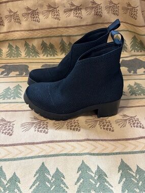 CHARLESTON SHOE CO. Black Knit Ankle Heeled Boots